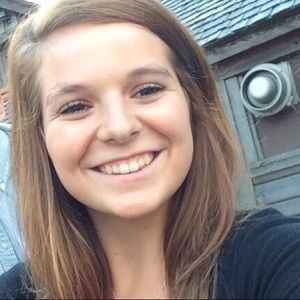 Meet your Posher, Loryn